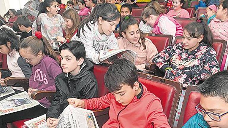 Un viaje por la esencia periodística Un viaje por la esencia periodística