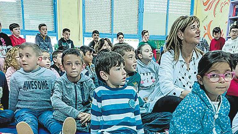 Risas y descubrimientos en el aula