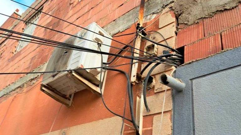 Localizados 68 enganches eléctricos ilegales en viviendas de Linares Localizados 68 enganches eléctricos ilegales en viviendas de Linares