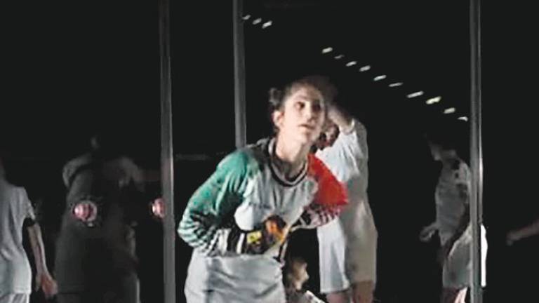 El “teatro en casa” es posible gracias a La Joven Compañía El “teatro en casa” es posible gracias a La Joven Compañía