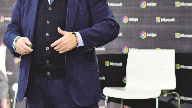 Javier Tebas dimite como presidente de LaLiga para presentarse a la reelección Javier Tebas dimite como presidente de LaLiga para presentarse a la reelección