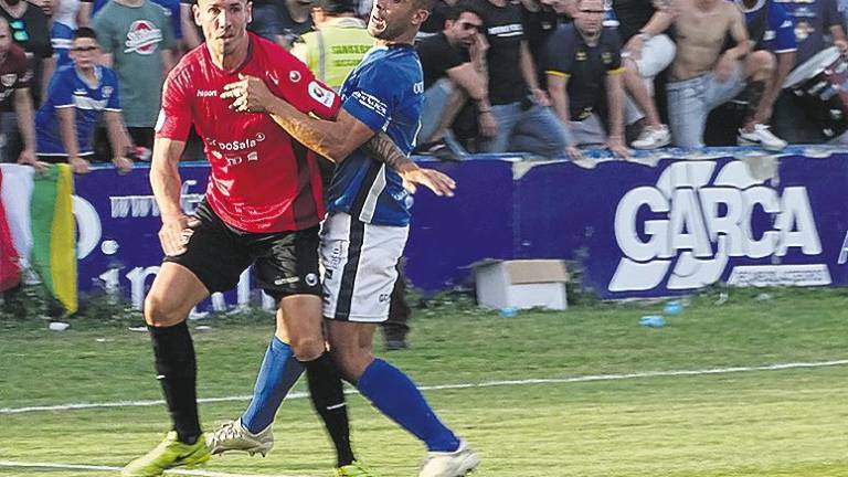 Un Linares Deportivo con freno de mano Un Linares Deportivo con freno de mano