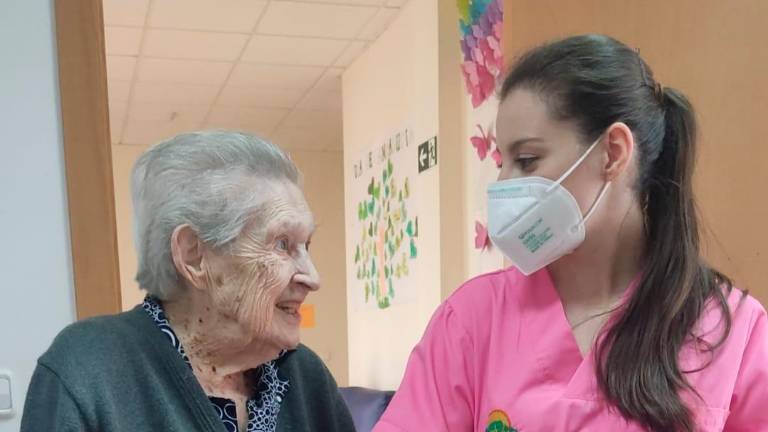 Felicidades por tus 105 años, Magdalena ¡Qué grande eres! Felicidades por tus 105 años, Magdalena ¡Qué grande eres!