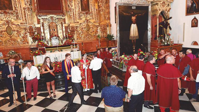 Homenaje al Cristo de Burgos Homenaje al Cristo de Burgos