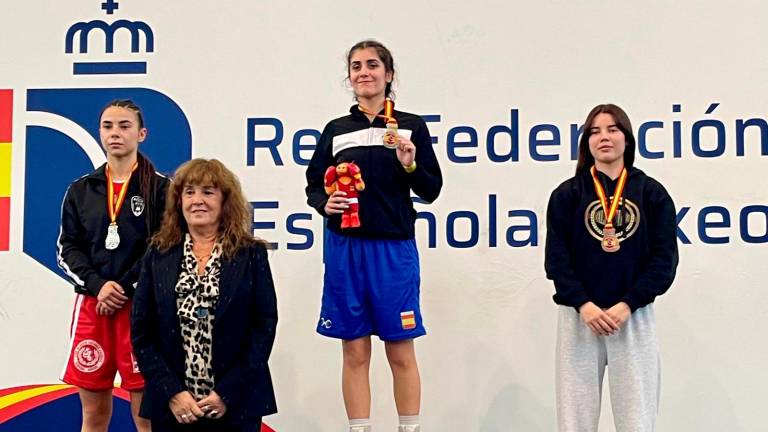 Carmen González y Marta López, campeonas de España en boxeo Carmen González y Marta López, campeonas de España en boxeo