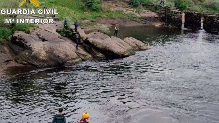Localizado el cadáver del menor arrastrado por la corriente del río Miño en Arbo Localizado el cadáver del menor arrastrado por la corriente del río Miño en Arbo