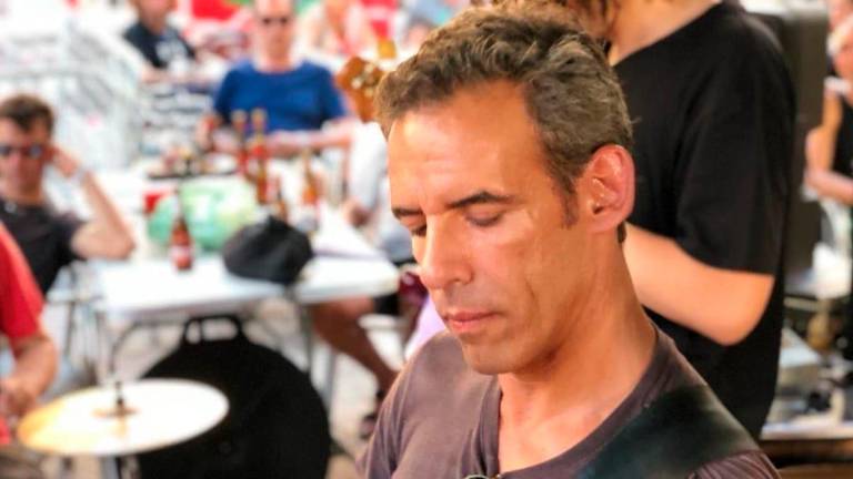 El grupo musical Panza Invisible deleitará mañana al público en la caseta Diario JAÉN El grupo musical Panza Invisible deleitará mañana al público en la caseta Diario JAÉN