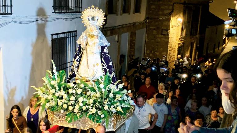 Semana de excelso fervor por la Fiesta de los Esclavos en Baños de la Encina Semana de excelso fervor por la Fiesta de los Esclavos en Baños de la Encina