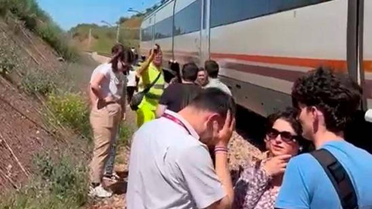 El tren parado en Vilches vuelve hoy a la normalidad El tren parado en Vilches vuelve hoy a la normalidad