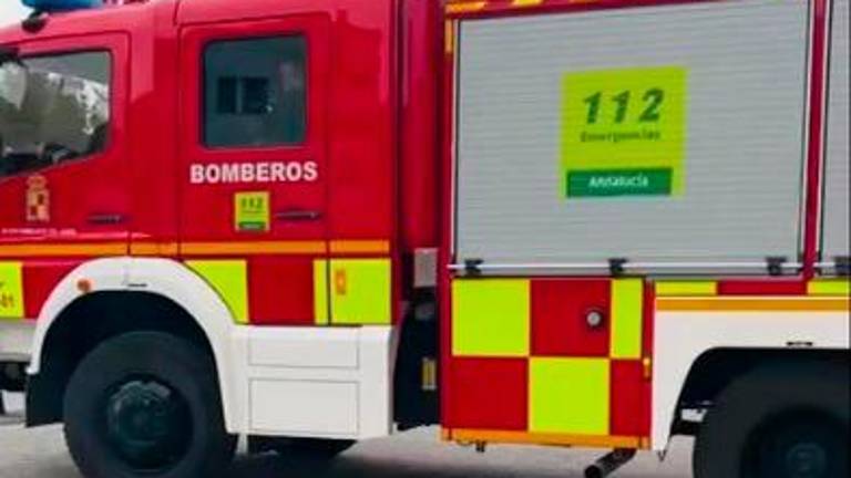 Hasta 12 bomberos se movilizan para apagar tres incendios Hasta 12 bomberos se movilizan para apagar tres incendios