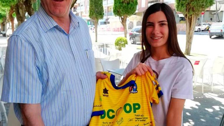 El Martos FS concreta sus primeros cuatro fichajes para Segunda División femenina El Martos FS concreta sus primeros cuatro fichajes para Segunda División femenina
