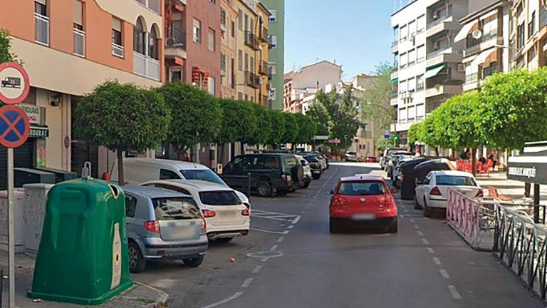 La mitad de los vecinos de la capital rechazan ampliar la zona azul La mitad de los vecinos de la capital rechazan ampliar la zona azul