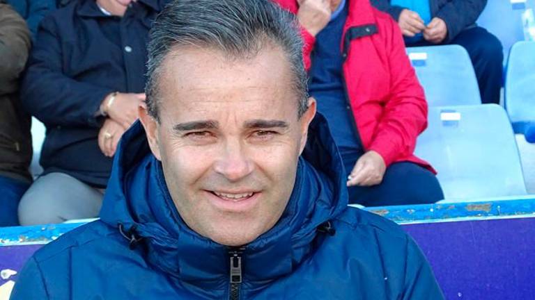 El Linares vence con su versión más pausada y controladora El Linares vence con su versión más pausada y controladora