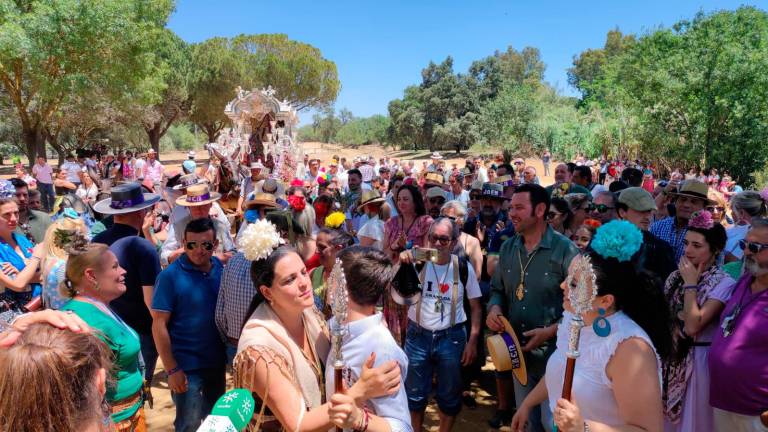 La Hermandad de Jaén pasa el Vado del Quema La Hermandad de Jaén pasa el Vado del Quema