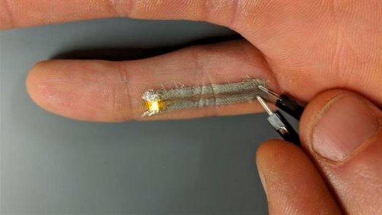 Llegan los tatuajes eléctricos incrustados en la piel Llegan los tatuajes eléctricos incrustados en la piel