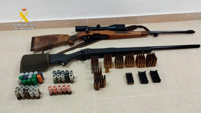 A prisión dos hombres tras intervenir dos rifles y 895 plantas de marihuana en Nacimiento A prisión dos hombres tras intervenir dos rifles y 895 plantas de marihuana en Nacimiento