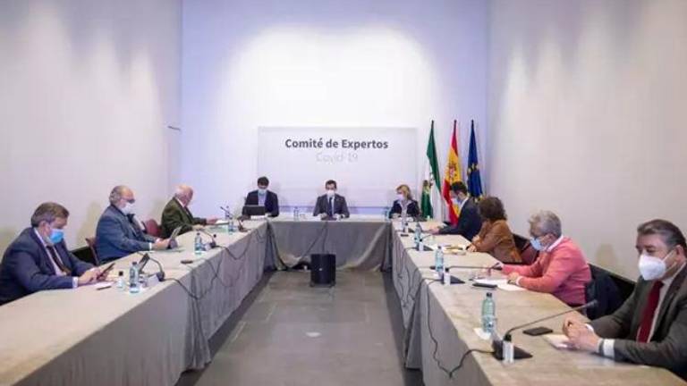 Andalucía mantiene las actuales restricciones Andalucía mantiene las actuales restricciones