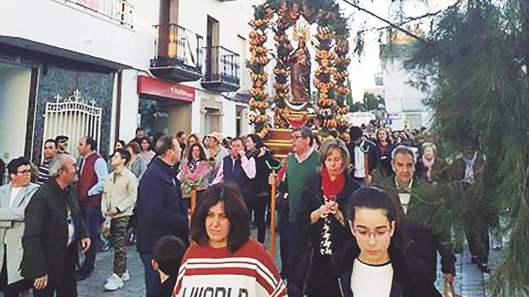 Roscas, niños y la patrona, protagonistas en la Candelaria de Peal de Becerro Roscas, niños y la patrona, protagonistas en la Candelaria de Peal de Becerro