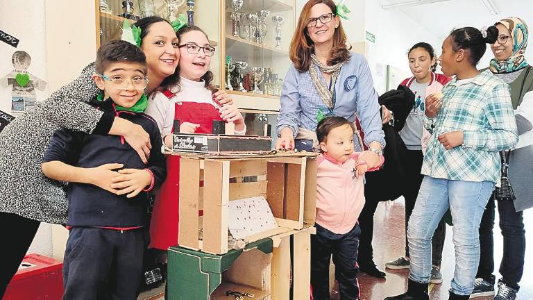 Mercadillo solidario del CEIP San Amador Mercadillo solidario del CEIP San Amador