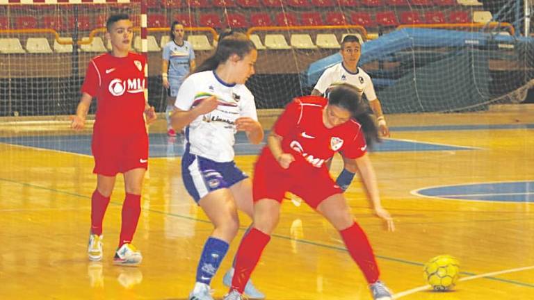 La Policía interviene en un Linares CF-Linares Deportivo lleno de polémica La Policía interviene en un Linares CF-Linares Deportivo lleno de polémica