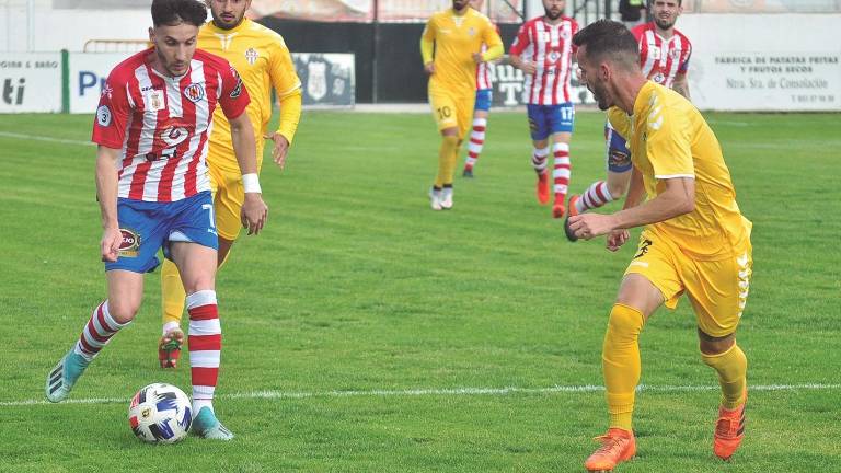 El Torredonjimeno, cerca de un botín mayor ante el Vélez El Torredonjimeno, cerca de un botín mayor ante el Vélez