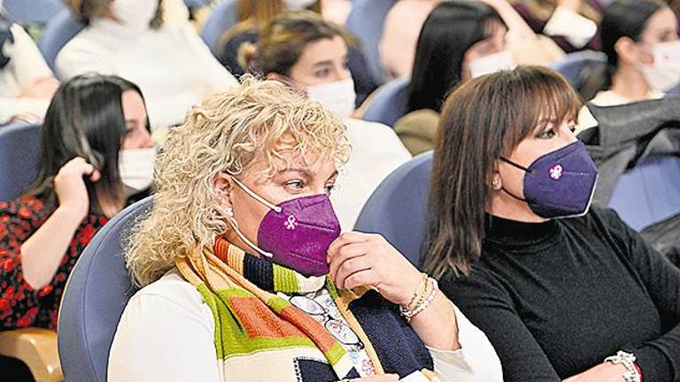 Dar voz a una mudez sistémica Dar voz a una mudez sistémica