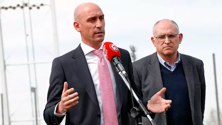 La RFEF ofrece a LaLiga una Segunda con 24 equipo La RFEF ofrece a LaLiga una Segunda con 24 equipo