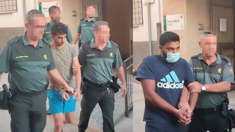 Los dos detenidos por la muerte violenta del joven de Peal de Becerro terminan de declarar y van a la cárcel Los dos detenidos por la muerte violenta del joven de Peal de Becerro terminan de declarar y van a la cárcel