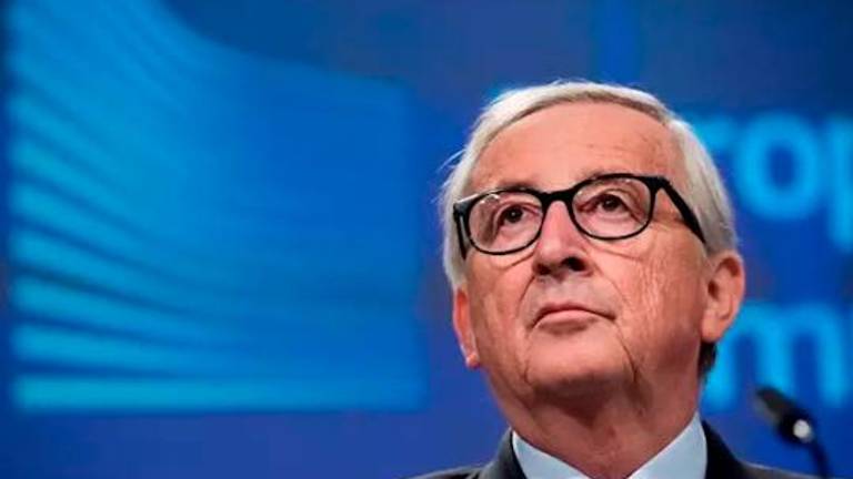 Juncker pide a Von der Leyen “que cuide de Europa” Juncker pide a Von der Leyen “que cuide de Europa”