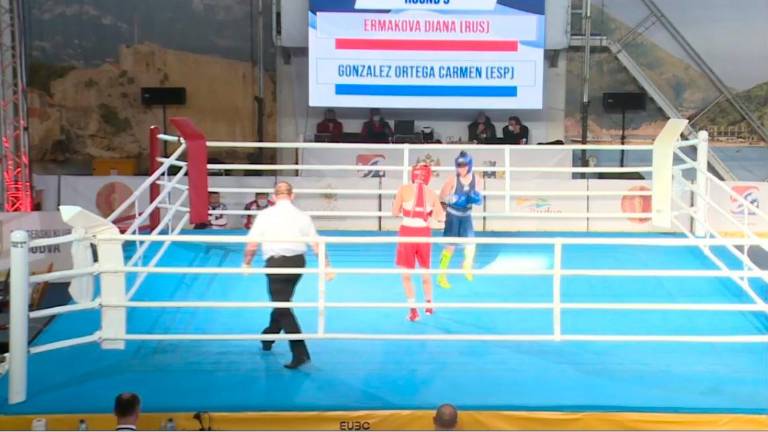 Plata de ley para Carmen González en el Europeo de Jóvenes Boxeadores