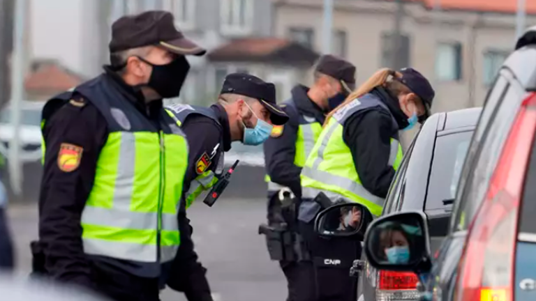 Sanidad y CCAA acuerdan mantener cierres perimetrales y el toque de queda de 22 a 6 horas en Semana Santa Sanidad y CCAA acuerdan mantener cierres perimetrales y el toque de queda de 22 a 6 horas en Semana Santa