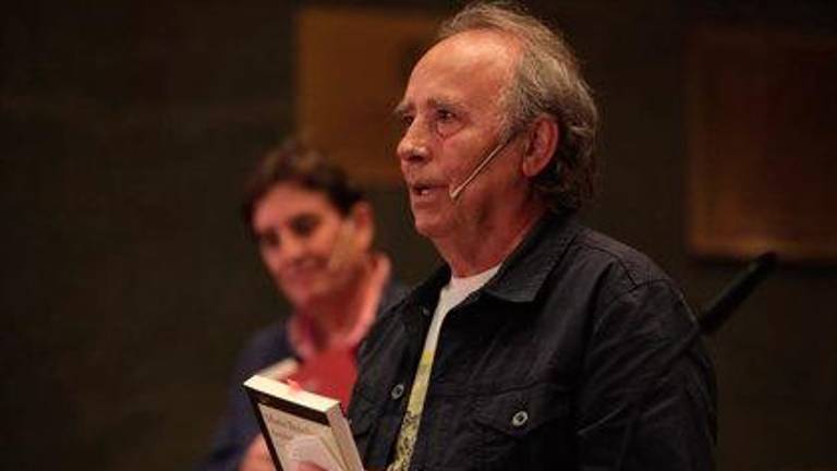 Serrat se despedirá en 2022 de los escenarios con una última gira que iniciará en Nueva York Serrat se despedirá en 2022 de los escenarios con una última gira que iniciará en Nueva York