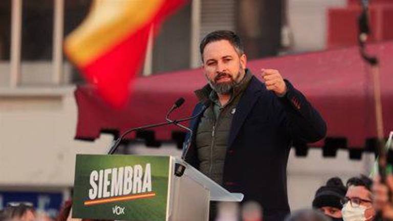 Abascal acusa al PP de parecerse cada vez más al PSOE Abascal acusa al PP de parecerse cada vez más al PSOE