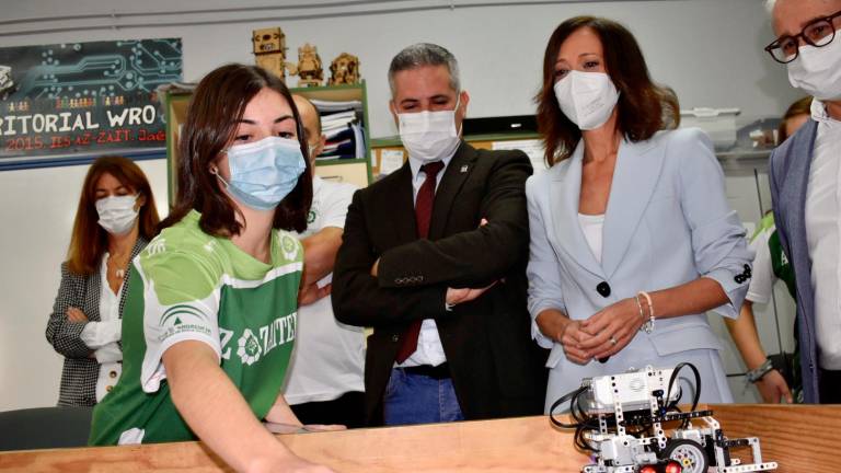 Innovación, tecnología y ciencia para alcanzar la excelencia educativa Innovación, tecnología y ciencia para alcanzar la excelencia educativa