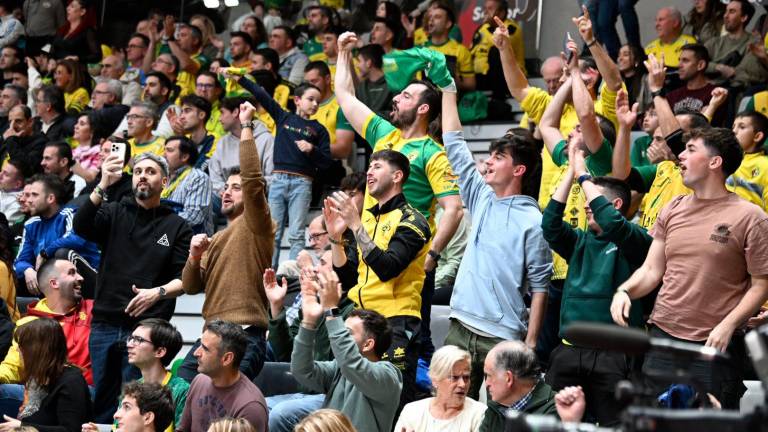 El Jaén FS alcanza los 3.300 abonados en su primera fase El Jaén FS alcanza los 3.300 abonados en su primera fase