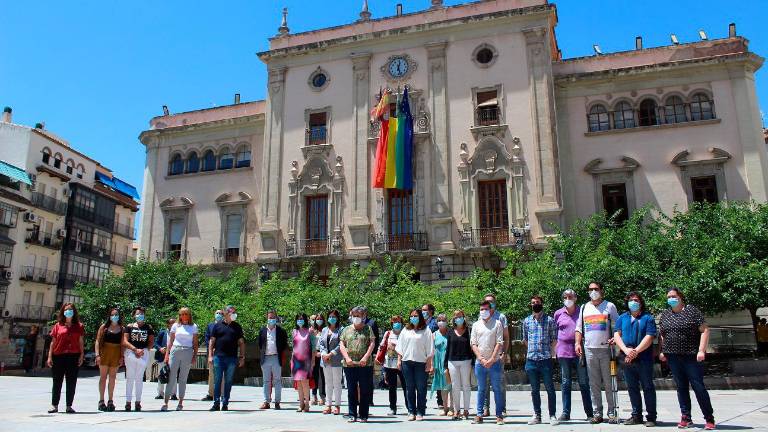 Tolerancia y apoyo con el Orgullo Lgtbi Tolerancia y apoyo con el Orgullo Lgtbi