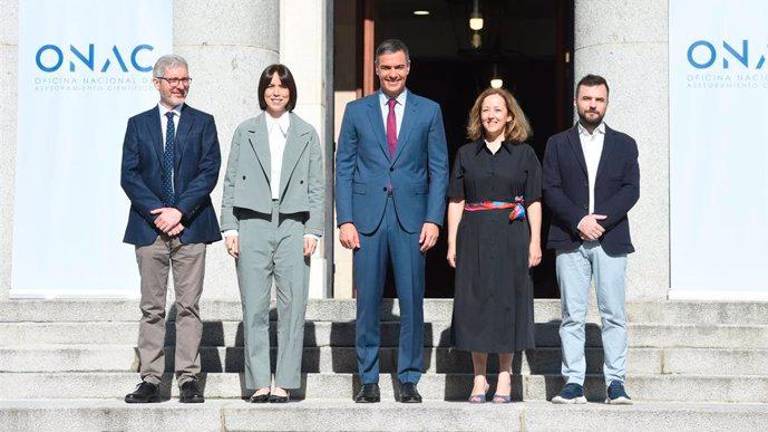 Sánchez anuncia la incorporación de más de 50 asesores científicos al Gobierno Sánchez anuncia la incorporación de más de 50 asesores científicos al Gobierno