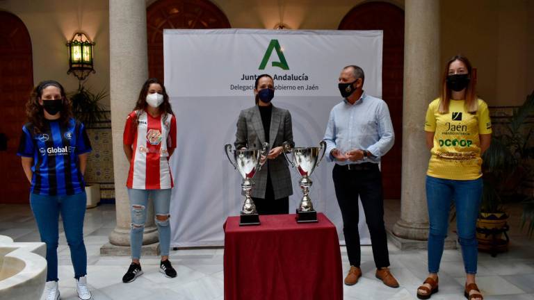 La Copa Delegada del Gobierno visibiliza el empuje del fútbol femenino en la provincia La Copa Delegada del Gobierno visibiliza el empuje del fútbol femenino en la provincia