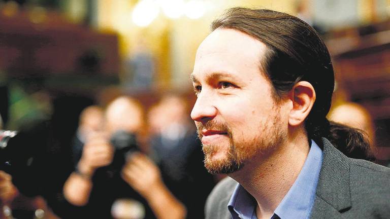 Empujones para echar a Iglesias Empujones para echar a Iglesias