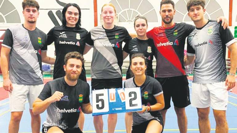 Arjonilla tiene muy buen badminton Arjonilla tiene muy buen badminton