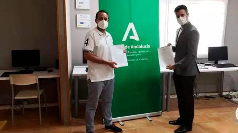 El IAJ anima a las entidades locales a participar a las ayudas para impulsar empleo y emprendimiento joven El IAJ anima a las entidades locales a participar a las ayudas para impulsar empleo y emprendimiento joven