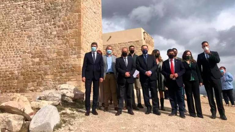 El ministro Ábalos visita el castillo de La Guardia tras su reciente rehabilitación El ministro Ábalos visita el castillo de La Guardia tras su reciente rehabilitación