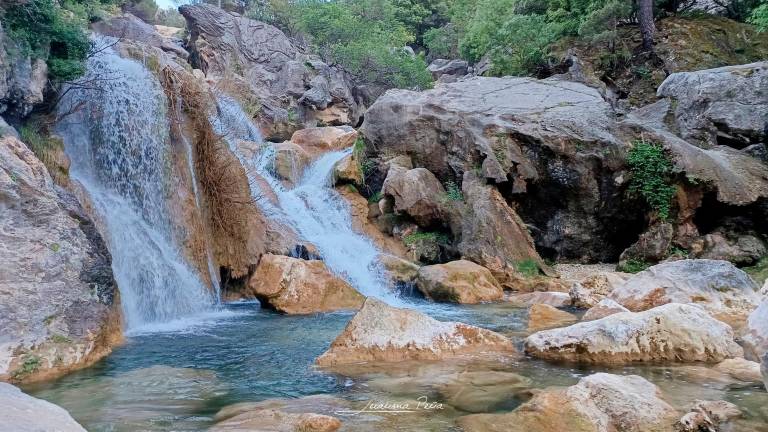 Agua suena por las cascadas de la Cerrada del Utrero... Agua suena por las cascadas de la Cerrada del Utrero...