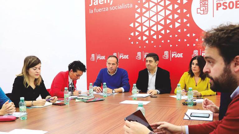 El PSOE monta 97 “oficinas” para quejas de los jiennenses El PSOE monta 97 “oficinas” para quejas de los jiennenses