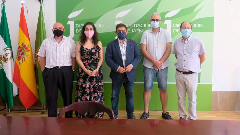 Reyes pide a la Junta una ayuda específica para la desinfección de colegios Reyes pide a la Junta una ayuda específica para la desinfección de colegios
