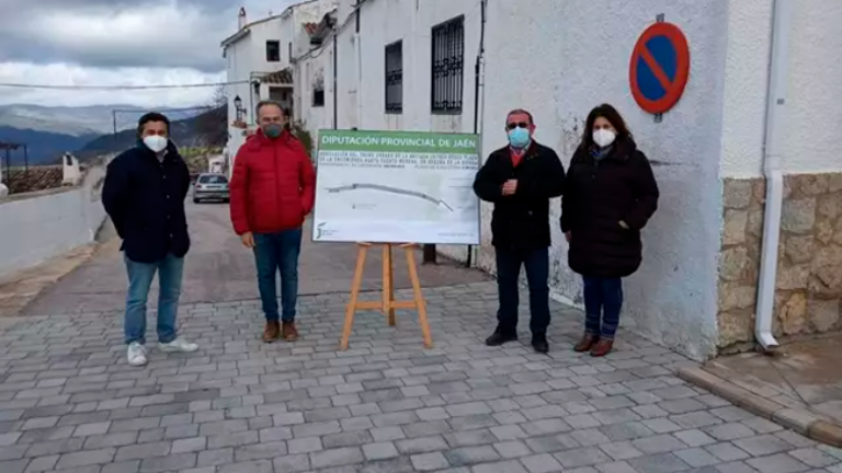 La Diputación invertirá 180.000 euros en finalizar la adecuación de la travesía de Segura de la Sierra La Diputación invertirá 180.000 euros en finalizar la adecuación de la travesía de Segura de la Sierra