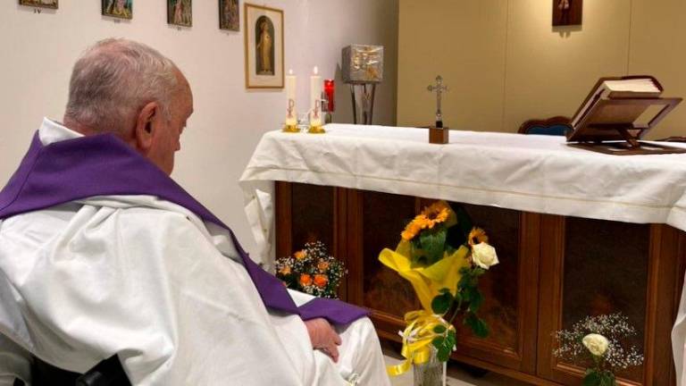 El Vaticano publica la primera imagen del Papa Francisco desde que fue ingresado El Vaticano publica la primera imagen del Papa Francisco desde que fue ingresado
