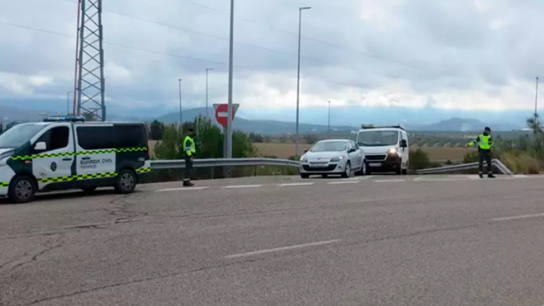 Un conductor detenido y otro investigado por conducir en sentido contrario bajo los efectos del alcohol Un conductor detenido y otro investigado por conducir en sentido contrario bajo los efectos del alcohol