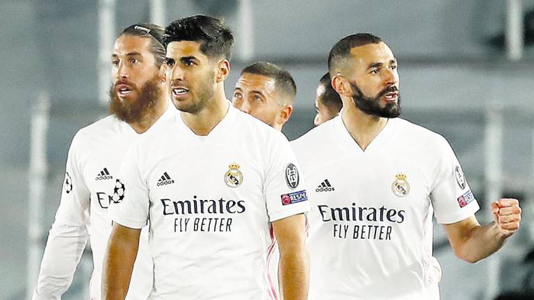 El Real Madrid evita el precipicio