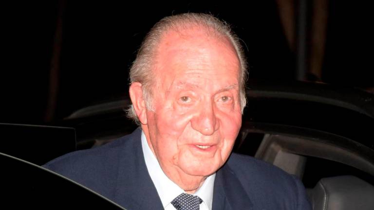 El Rey Juan Carlos I está en Emiratos, según confirma la Casa Real El Rey Juan Carlos I está en Emiratos, según confirma la Casa Real